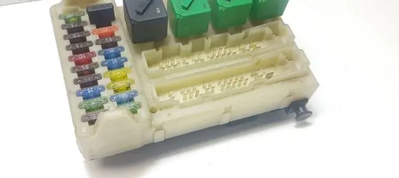 Ford Mondeo MK II Fuse module 93BG14K150AD 93BG14A073EG