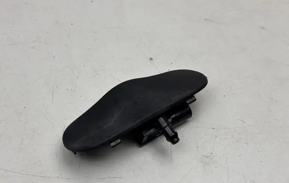 Audi Q3 8U Windshield washer spray nozzle 8U0955987A