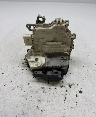 Audi A6 S6 C6 4F Rear door lock 4F0839015J