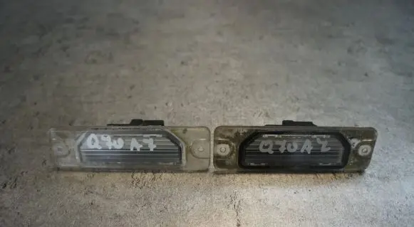 Infiniti Q70 Y51 Number plate light