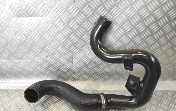 Intercooler hose/pipe
