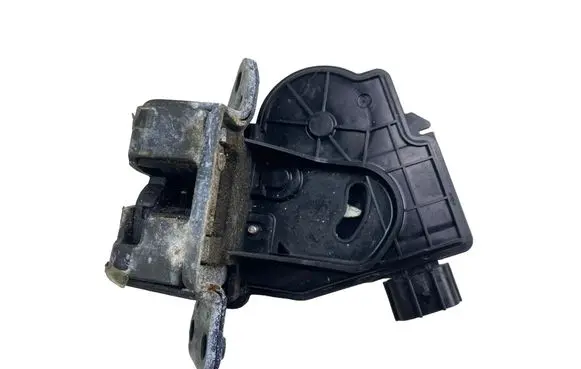 Toyota Avensis T270 Tailgate/trunk/boot lock/catch/latch