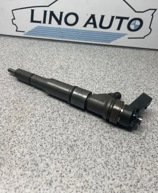 BMW 5 E60 E61 Fuel injector 7794652 0445110212