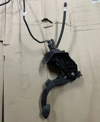 Citroen C4 Grand Picasso Clutch pedal 9676721980