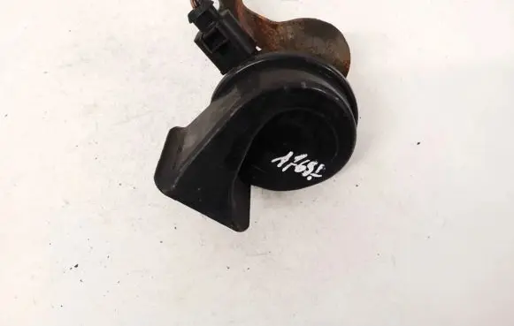 Skoda Octavia Mk2 (1Z) Horn signal E9001157