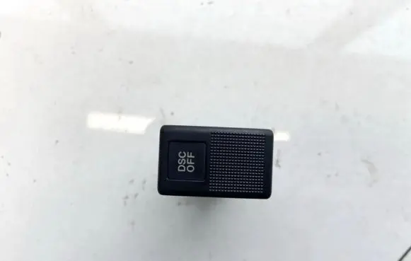 Traction control (ASR) switch