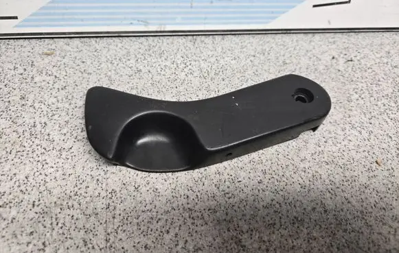 BMW 5 E39 Engine bonnet (hood) release handle 8226621