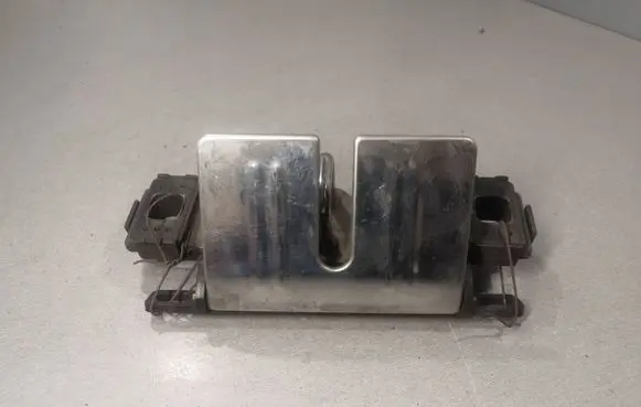 Audi A6 S6 C5 4B Loading door lock loop/hook striker 4B9827507M 4B9827085D