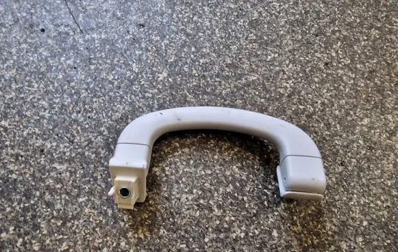 Fiat 500L Front interior roof grab handle