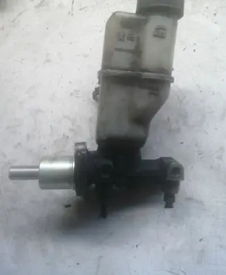 Peugeot 407 Master brake cylinder 9646980980
