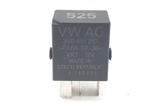 Volkswagen Tiguan Other relay 3Q0951253