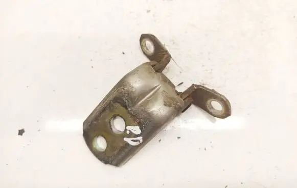 Nissan X-Trail T30 Front door upper hinge