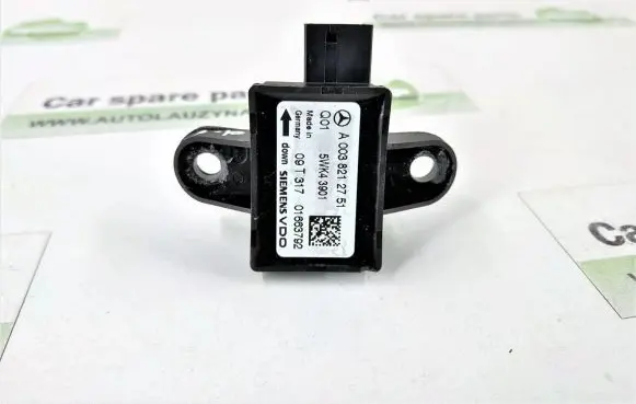 Mercedes-Benz S W221 Airbag deployment crash/impact sensor 0038212751 A0038212751