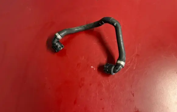 BMW iX Engine coolant pipe/hose 8475141 17128475141