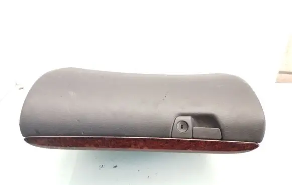 Volvo V70 Glove box frame 09184925