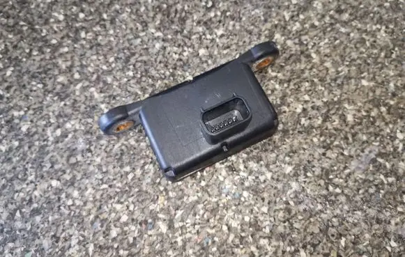 Opel Insignia A ESP acceleration yaw rate sensor 13505726