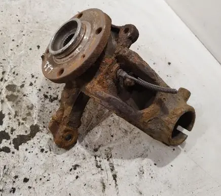 Peugeot 207 Front wheel hub spindle knuckle