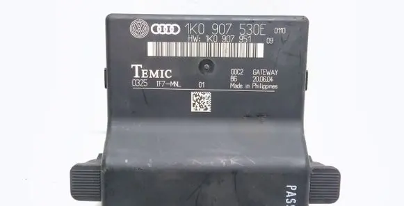 Volkswagen Golf V Gateway control module 1K0907530E 1K0907951