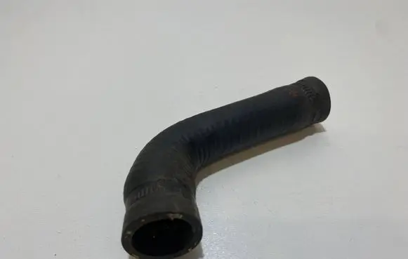 Audi A6 S6 C4 4A Engine coolant pipe/hose 026121063N