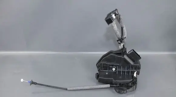 Ford Focus Front door lock BM5AA21812BG BM5AA21812