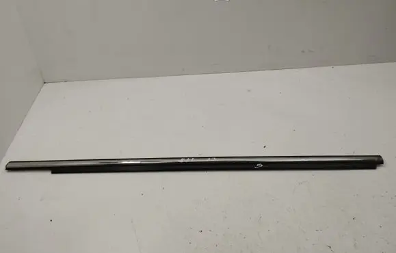 Citroen C-Crosser Front door glass trim molding