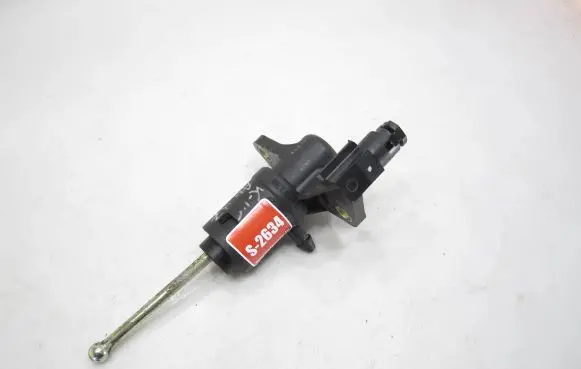Clutch slave cylinder