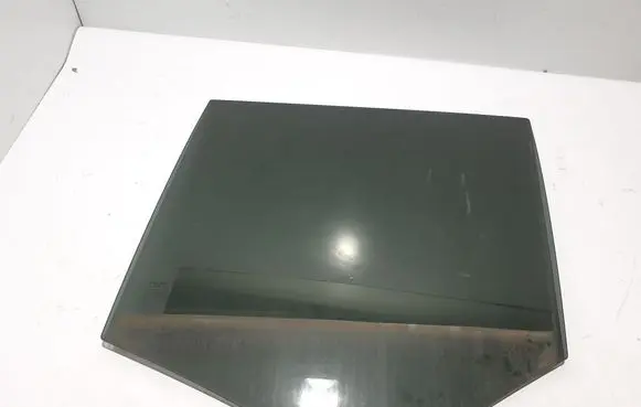 Volvo XC90 Rear door window glass 32244977