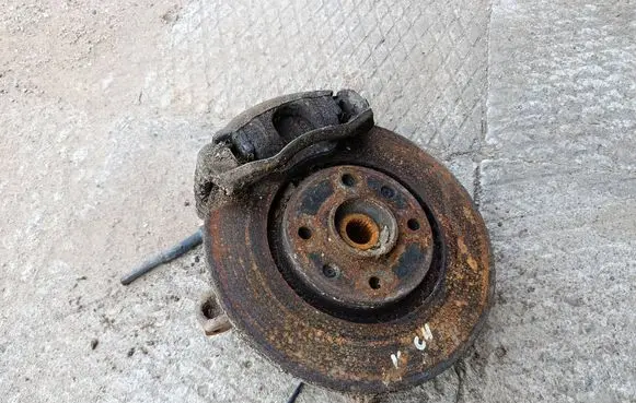 Citroen C4 I Front wheel hub spindle knuckle