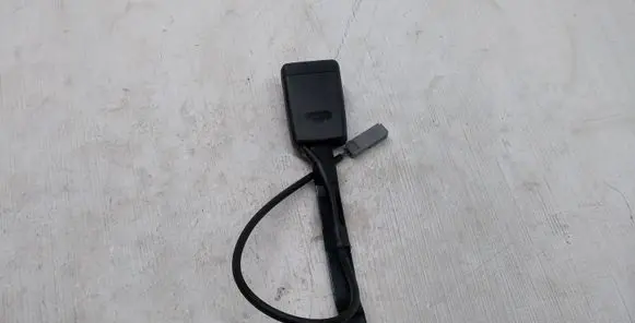 Mazda CX-5 Front seatbelt buckle