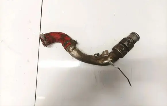 Land Rover Discovery 4 - LR4 Intercooler hose/pipe
