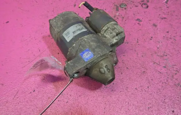 Renault Twingo I Starter motor CS1057