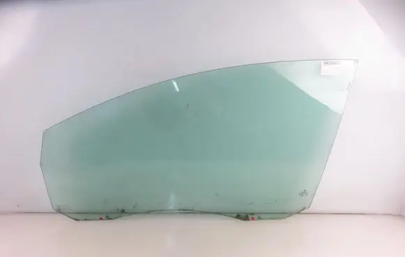 Volkswagen Golf Plus Front door window glass four-door 
