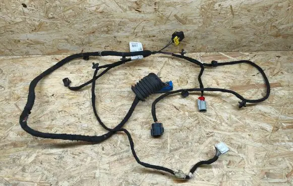 Fiat 500E Front door wiring loom P68186545AA