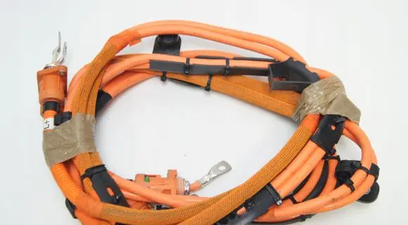 Volkswagen Jetta VI Brake line pipe/hose 5C0971015C