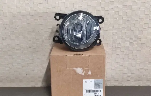 Citroen C4 I Picasso Front fog light 9650001680
