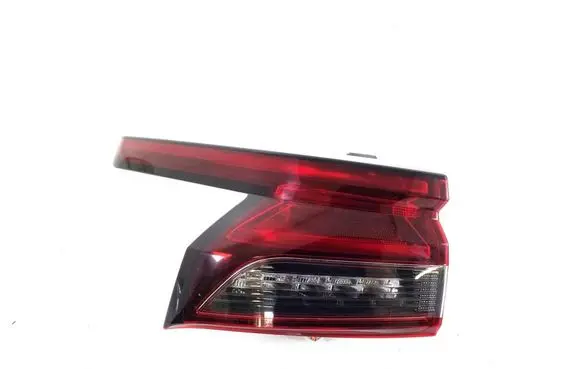 Nissan Qashqai J12 Rear/tail lights