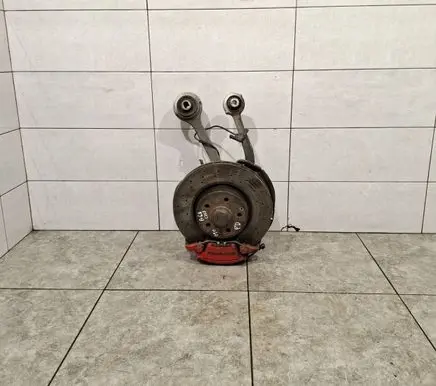 Front wheel hub spindle knuckle