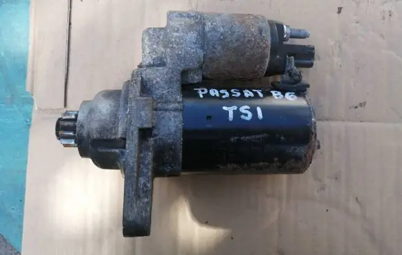 Volkswagen PASSAT B6 Starter motor 0001121408 02Z911023