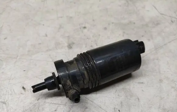 Volvo XC60 Windscreen/windshield washer pump 1020369