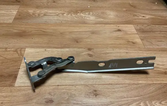 Dodge Journey Engine bonnet/hood hinges 05178240AB