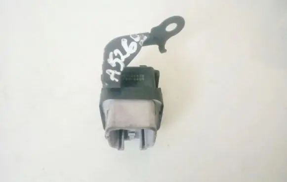 Toyota Avensis T250 Glow plug pre-heat relay 2861067010 28610-67010