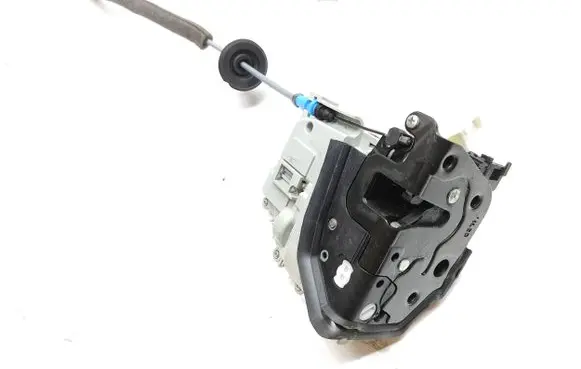 Audi Q2 - Front door lock 8X2837015B
