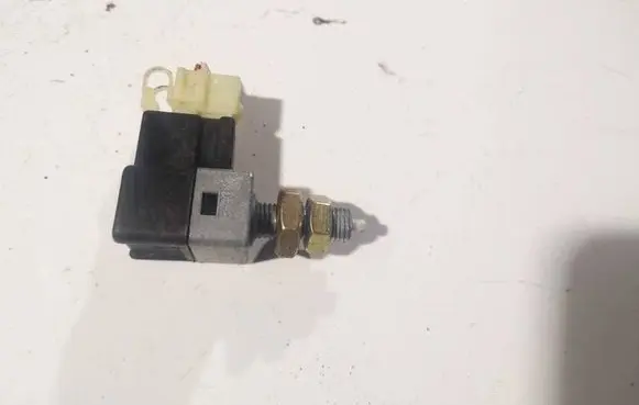 Hyundai Tiburon Brake pedal sensor switch 9381038000 93810-38000