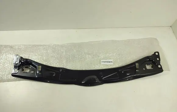 BMW 1 F40 Radiator trim 51647459878 7459878