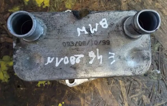 BMW 3 E46 Engine oil radiator 2247203