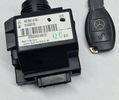 Mercedes-Benz A W169 Ignition lock 1699051500 10020599