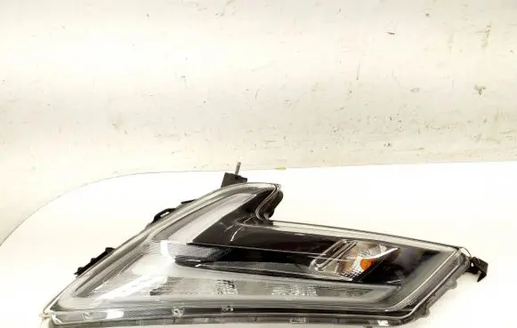Nissan Juke I F15 Headlight/headlamp 26120BV80B