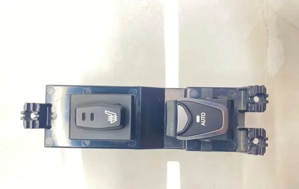 Hyundai Santa Fe Seat heating switch 935802W600 20121030 39S5211000