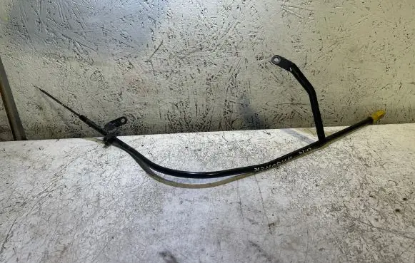 Jeep Grand Wagoneer Oil level dip stick 