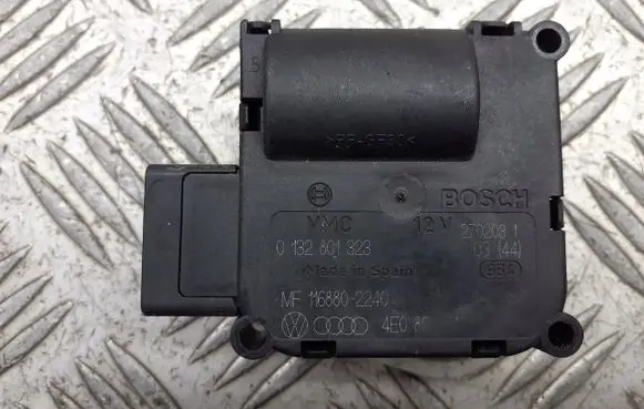 Audi A8 S8 D3 4E A/C air flow flap actuator/motor 4F0920511